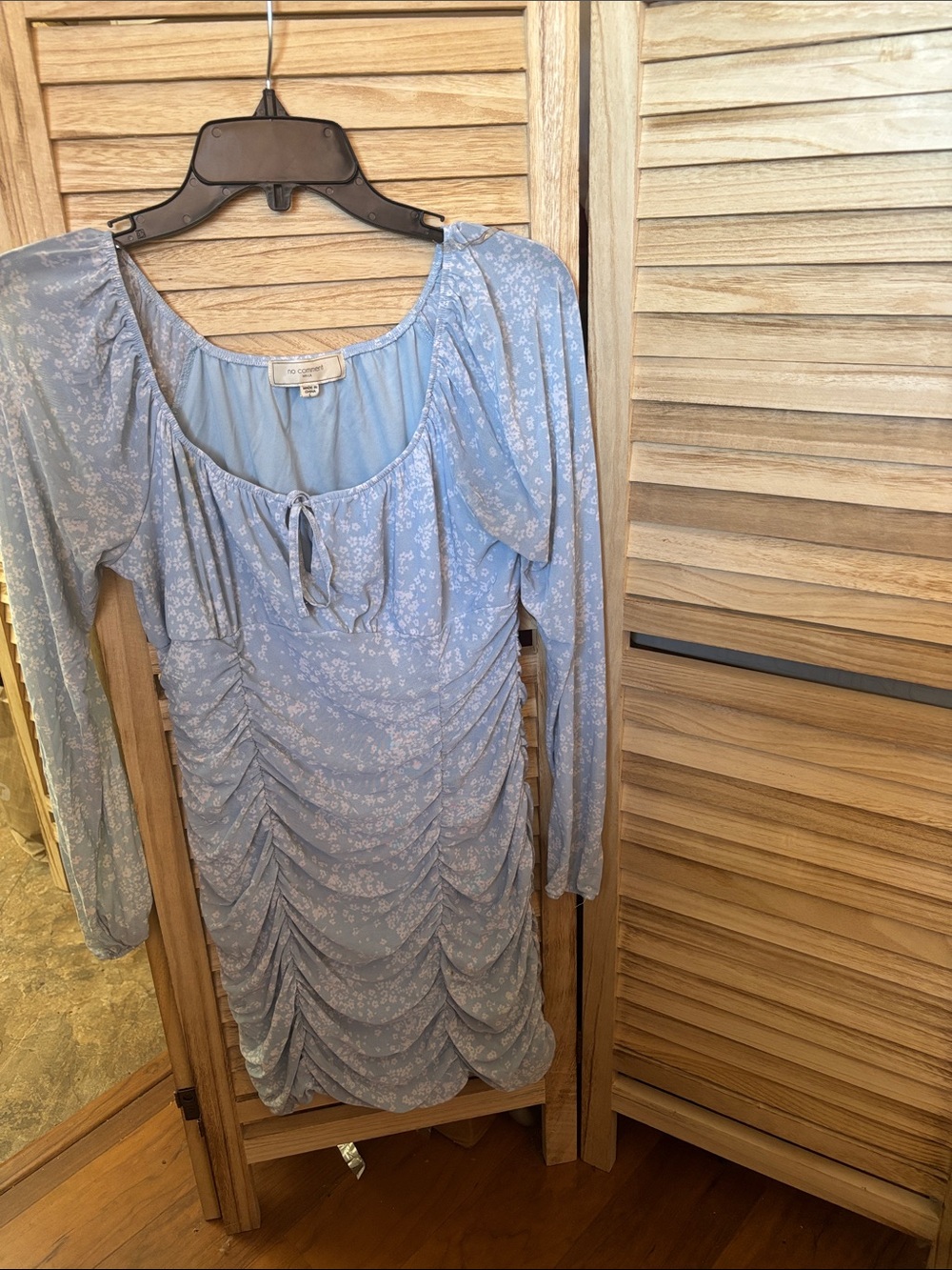 No Comment Junior Light Blue Floral Ruched Long-Sleeve Dress Large